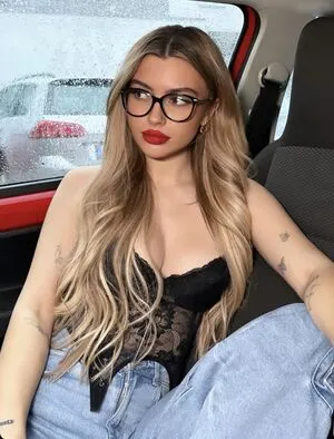 Linuschka OnlyFans Leaked Free Thumbnail Picture - #8yRTGyauh1