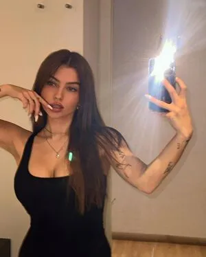 Linuschka OnlyFans Leaked Free Thumbnail Picture - #KGkwoimAaa