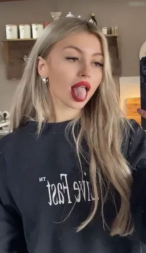 Linuschka OnlyFans Leaked Free Thumbnail Picture - #LuYzEhEuDh