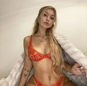 Linuschka OnlyFans Leaked Free Thumbnail Picture - #TigpWoRNrf