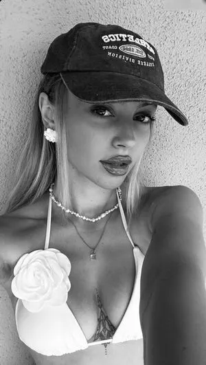 Linuschka OnlyFans Leaked Free Thumbnail Picture - #eHesfoBwRn