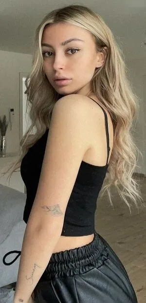 Linuschka OnlyFans Leaked Free Thumbnail Picture - #vb0OsybuSz