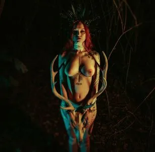 Lis Na Polu Bzu OnlyFans Leaked Free Thumbnail Picture - #0Dp6iHPc4R