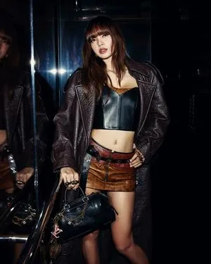 Lisa Blackpink OnlyFans Leaked Free Thumbnail Picture - #24DYouNndk