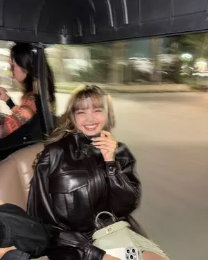 Lisa Blackpink OnlyFans Leaked Free Thumbnail Picture - #97vdH5i9Ph