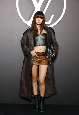Lisa Blackpink OnlyFans Leaked Free Thumbnail Picture - #NRTIUGDlB5