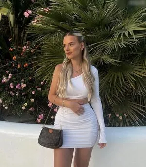 Lisa Crmn OnlyFans Leaked Free Thumbnail Picture - #AkwAgGUTkw