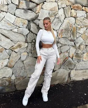 Lisa Crmn OnlyFans Leaked Free Thumbnail Picture - #EUyLx4LlLd