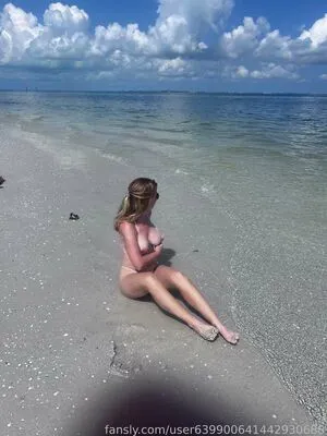 Lisa Evans OnlyFans Leaked Free Thumbnail Picture - #x7iNrqVgEI