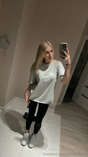 Lisa Knows OnlyFans Leaked Free Thumbnail Picture - #Yegzg7vY7W