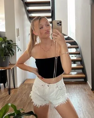 Lisa Kppers OnlyFans Leaked Free Thumbnail Picture - #3LcULDRHLy