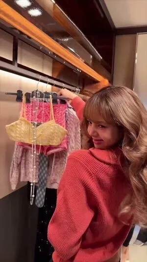 Lisa Manoban OnlyFans Leaked Free Thumbnail Picture - #4BYAJNOmrl