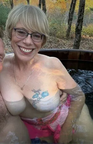 Lisa Onthe Weekend OnlyFans Leaked Free Thumbnail Picture - #MV9i4fXUk5