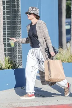 Lisa Rinna OnlyFans Leaked Free Thumbnail Picture - #4TyIi1H8ae