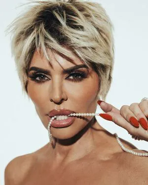 Lisa Rinna OnlyFans Leaked Free Thumbnail Picture - #JacyzfmySp