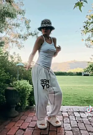 Lisa Rinna OnlyFans Leaked Free Thumbnail Picture - #KK9xq2s3jv