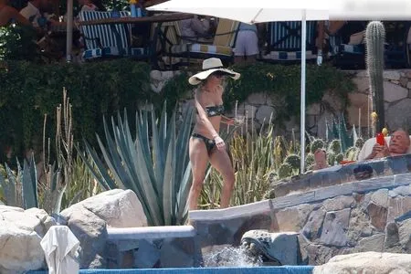 Lisa Rinna OnlyFans Leaked Free Thumbnail Picture - #bP7Q8Mmu66