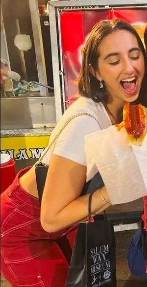 Lisa Sandson OnlyFans Leaked Free Thumbnail Picture - #SEWGLMLvoC