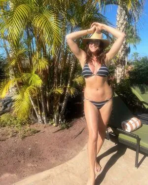 Lisa Snowdon OnlyFans Leaked Free Thumbnail Picture - #4NubmfoyAT