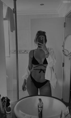 Lisa Srmst OnlyFans Leaked Free Thumbnail Picture - #MUFiZxvkX1