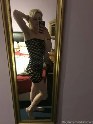 Lisa69xxx OnlyFans Leaked Free Thumbnail Picture - #NxzzKe2rCF