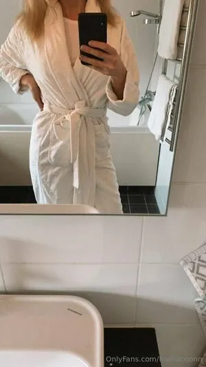 Lisahansonn OnlyFans Leaked Free Thumbnail Picture - #PlOk2D0GZD