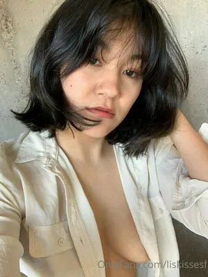 Liskissesf OnlyFans Leaked Free Thumbnail Picture - #CyHt7ERT5K