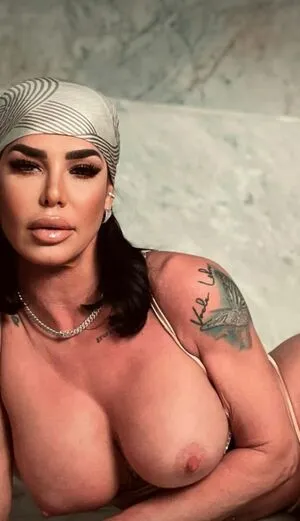 Lisvegaofficial OnlyFans Leaked Free Thumbnail Picture - #ENpwdEdO4k