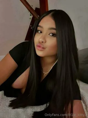 Lit1le Kitty1 OnlyFans Leaked Free Thumbnail Picture - #1l4trHWH7T