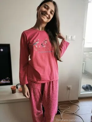 Little Nika Aka Littlecutenika OnlyFans Leaked Free Thumbnail Picture - #pRQOoE3Cix