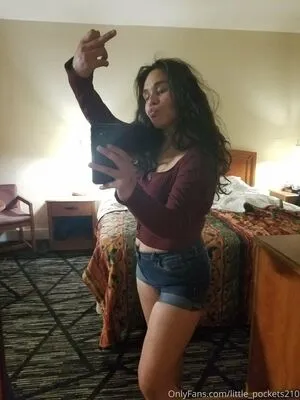 Little Pockets210 OnlyFans Leaked Free Thumbnail Picture - #LalaE1Gxf4