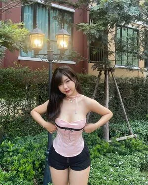 Little Pony OnlyFans Leaked Free Thumbnail Picture - #1zFBRFmX8a