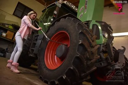 Little Princess Hedi OnlyFans Leaked Free Thumbnail Picture - #A0nJerZqhI