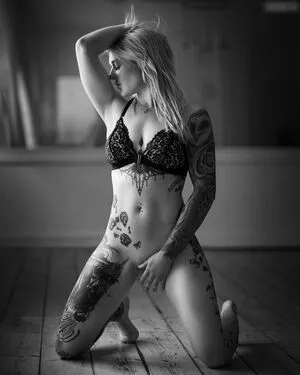 Little Princess Hedi OnlyFans Leaked Free Thumbnail Picture - #DcdkczMem3