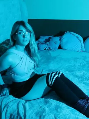 Little Red OnlyFans Leaked Free Thumbnail Picture - #0hHEro6zOa