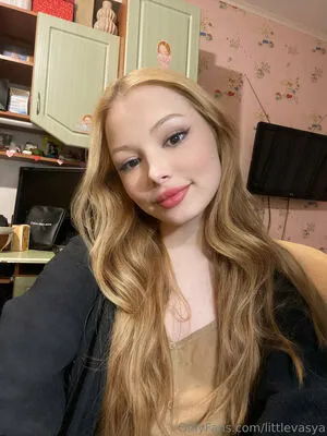 Little Shelly OnlyFans Leaked Free Thumbnail Picture - #AAMIVENcuN