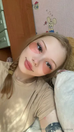 Little Shelly OnlyFans Leaked Free Thumbnail Picture - #dgYWx8IAbk