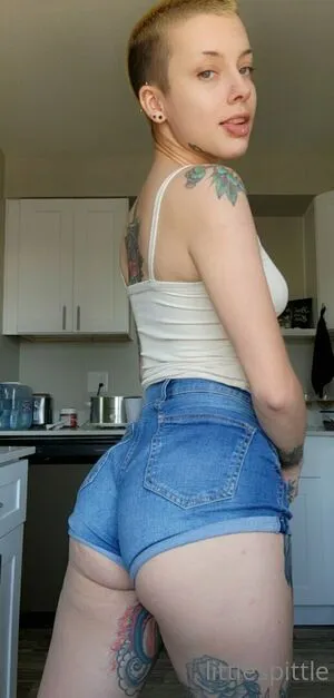 Little Spittle OnlyFans Leaked Free Thumbnail Picture - #GoltjCnDY3