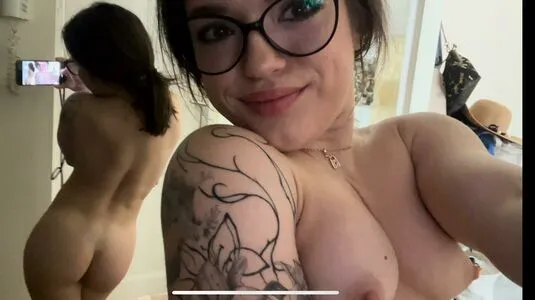 Little Viki OnlyFans Leaked Free Thumbnail Picture - #3Iy6hm2sBr