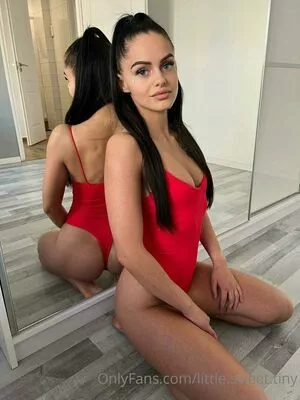 little.sweet.tiny OnlyFans Leaked Free Thumbnail Picture - #VRaHa0KJQT