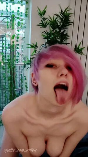 little_emo_kitten OnlyFans Leaked Free Thumbnail Picture - #uKr9hWbwA6