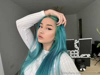 Littlealicexxx OnlyFans Leaked Free Thumbnail Picture - #1MdGldSGKG