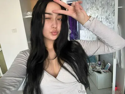 Littlealicexxx OnlyFans Leaked Free Thumbnail Picture - #HLcOQn93fN