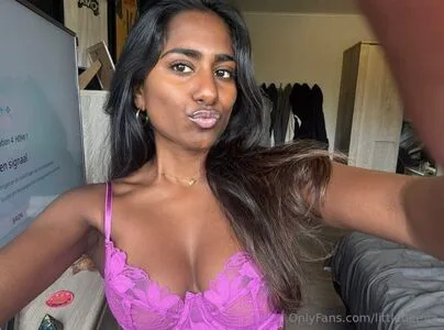 Littledeeva OnlyFans Leaked Free Thumbnail Picture - #dHkDAI00Lg