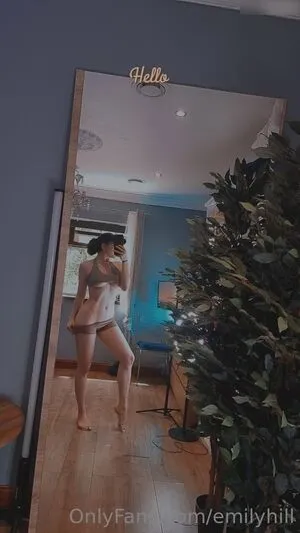 Littlee33 Emily Hill OnlyFans Leaked Free Thumbnail Picture - #f1KpR9GLYa