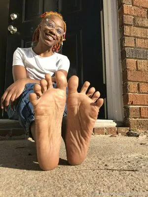 Littleebonyfeet OnlyFans Leaked Free Thumbnail Picture - #9s22GWY6pQ