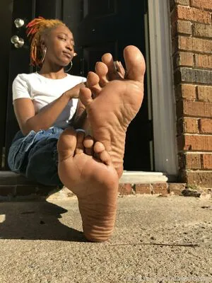 Littleebonyfeet OnlyFans Leaked Free Thumbnail Picture - #AIBj7Zm8VA