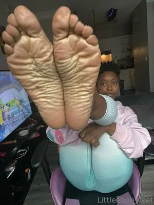 Littleebonyfeet OnlyFans Leaked Free Thumbnail Picture - #upGsmOQz53