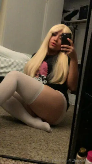 Littlegothbird OnlyFans Leaked Free Thumbnail Picture - #2DFzU4FTSU