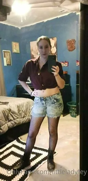 Littleladyfey OnlyFans Leaked Free Thumbnail Picture - #6c0oF6uDjN